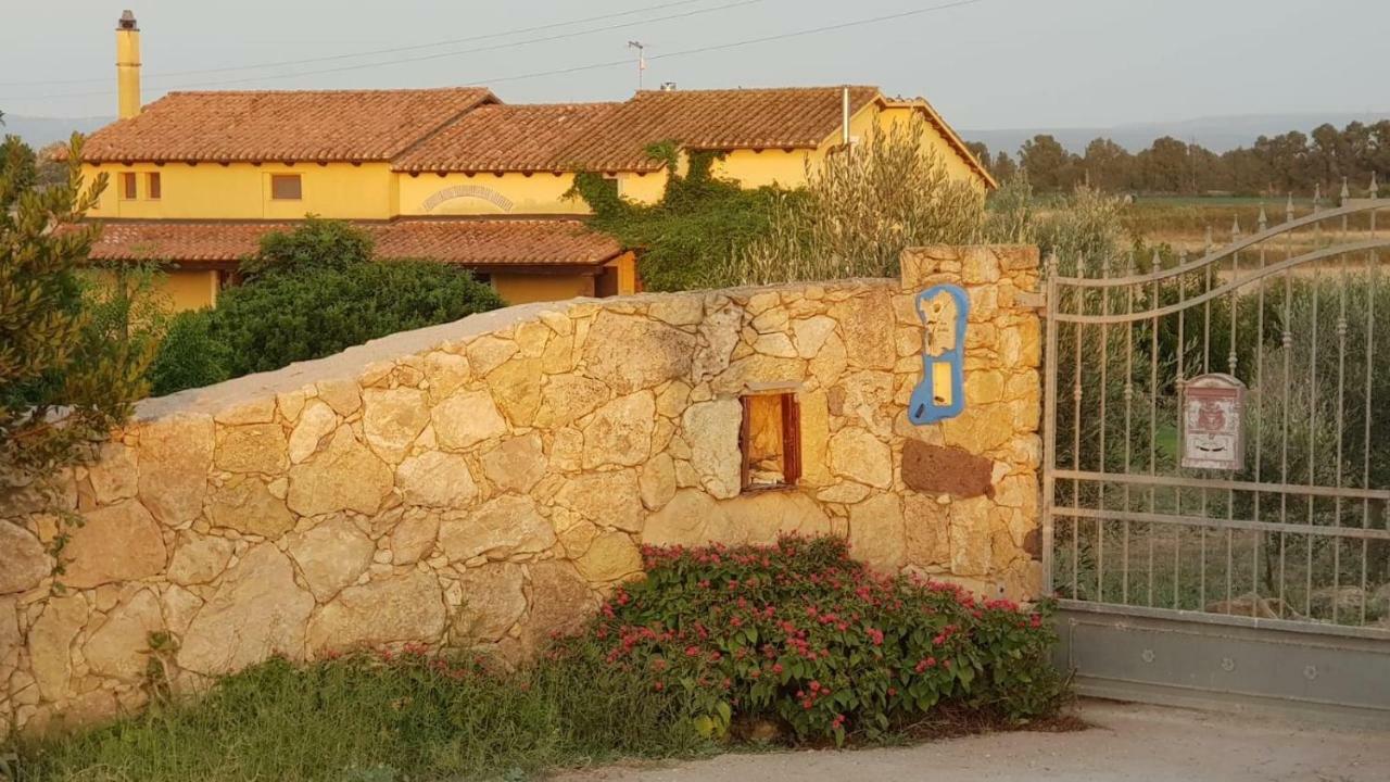 Affittacamere Luti Massama Exterior photo