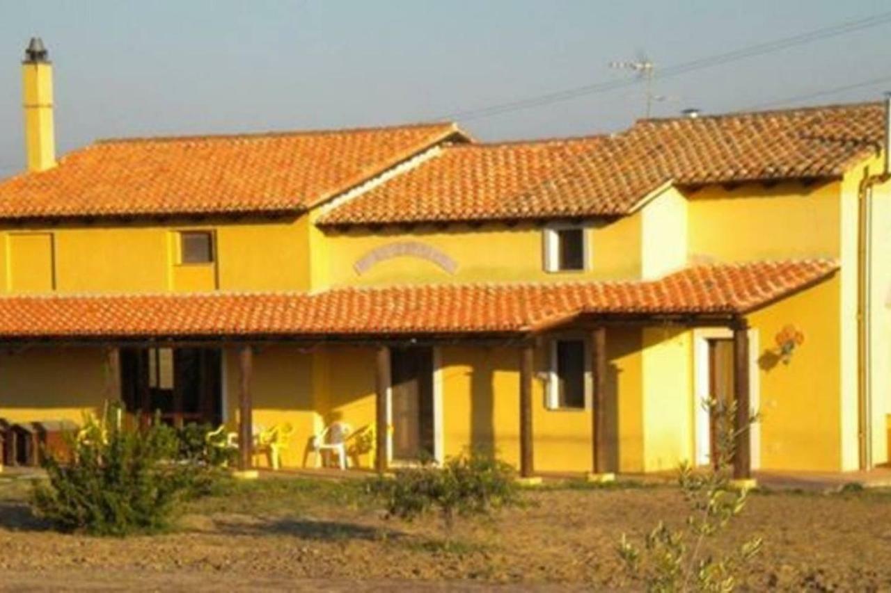 Affittacamere Luti Massama Exterior photo