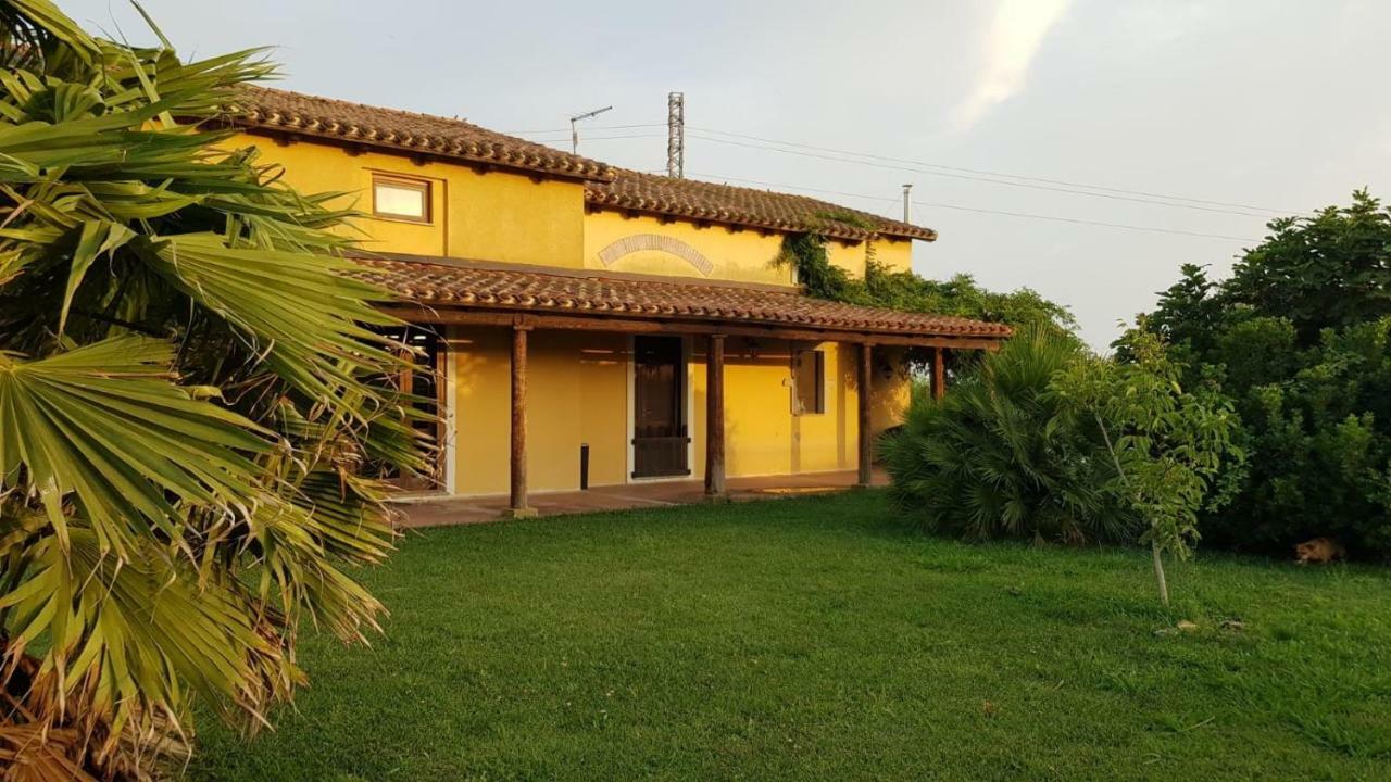 Affittacamere Luti Massama Exterior photo